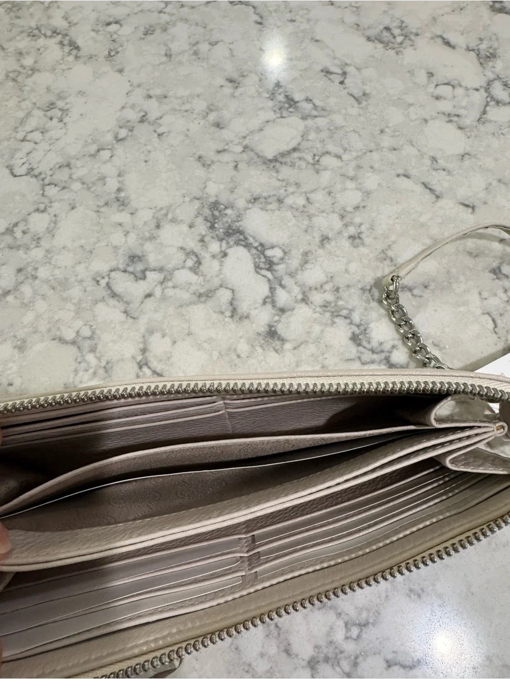 Vintage Michael Kors Jenna multifunction wristlet in vanilla leather NWT